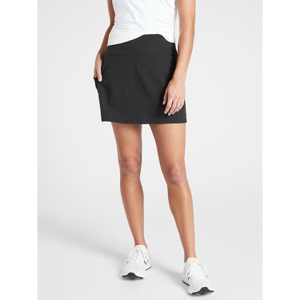 Athleta Action Skort in Dobby 14.5" Black Small 567043 Built In Shorts Pockets